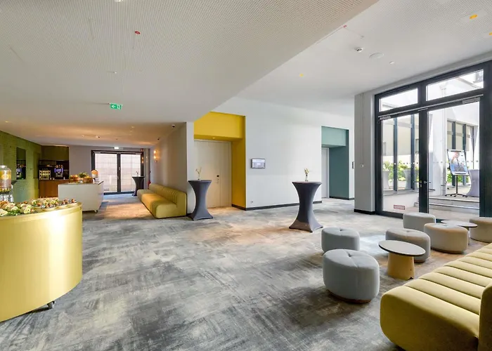 Novotel מלון 4*